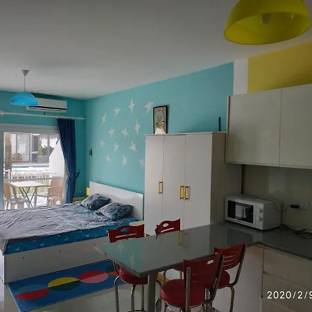 отдых на море кипр Apartamento Trikomo
